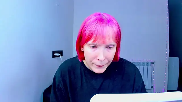 Snapshot of dollmore chatting on October 2025 08:12:01 AM dollmore online show from October 2025 08:12:01 AM