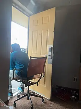 Stressreliever82 online show from April 2026 06:10:01 PM