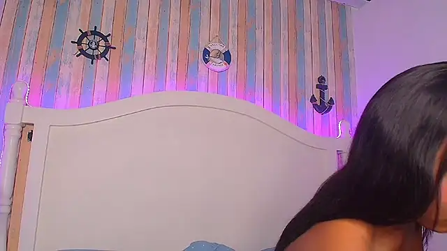 Snapshot of MichaelaCox chatting on February 2025 04:07:01 PM MichaelaCox online show from February 2025 04:07:01 PM
