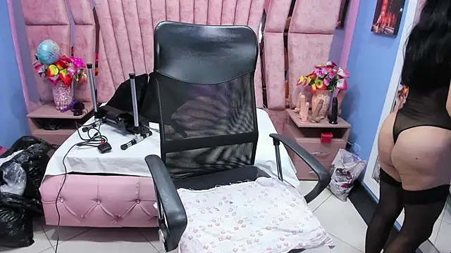 HornySkinny26 online show from October 2025 04:35:01 AM