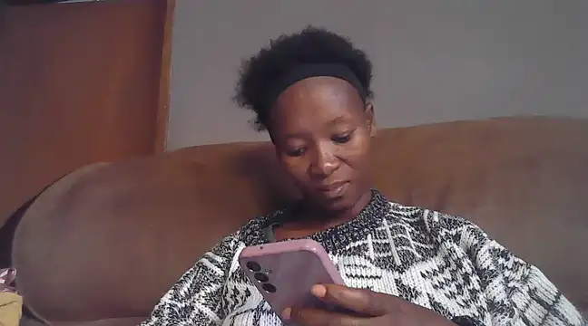 Snapshot of NikkiDickSavage chatting on February 2025 08:50:01 AM NikkiDickSavage online show from February 2025 08:50:01 AM
