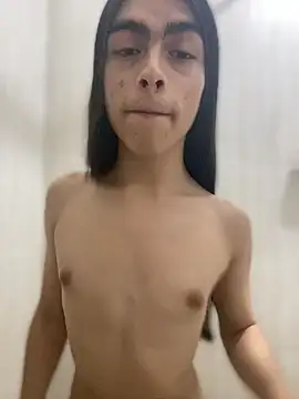 valendoll online show from November 2025 12:11:01 AM