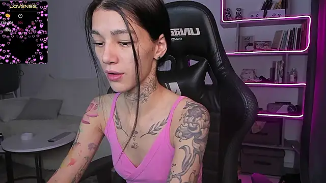 vinkitinkii online show from December 2024 06:12:02 AM