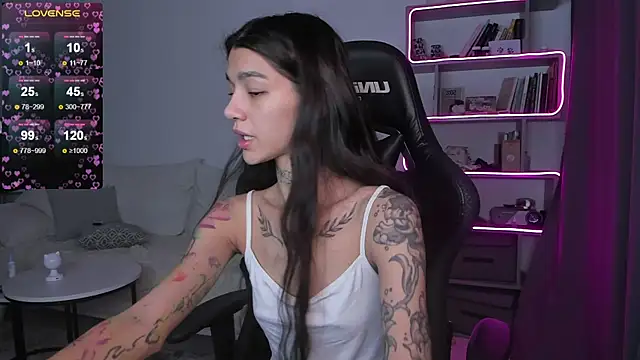 vinkitinkii online show from December 2024 09:27:02 AM