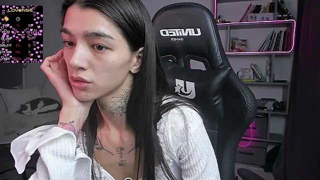 vinkitinkii online show from February 2025 09:22:01 AM