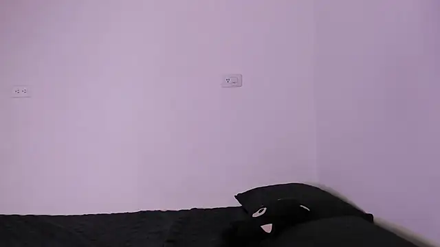 yungelitamor  online show from December 2024 11:39:01 AM