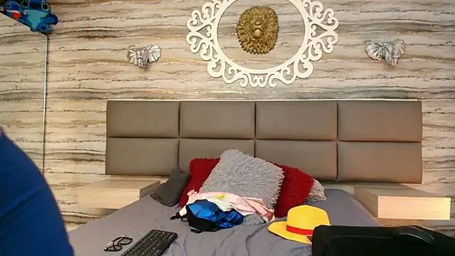 yungelitamor  online show from December 2025 05:12:02 AM