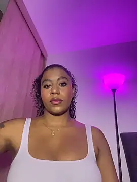 Snapshot of charlotteeruss chatting on June 2026 07:17:01 AM charlotteeruss online show from June 2026 07:17:01 AM