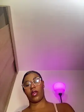 Snapshot of charlotteeruss chatting on July 2026 08:05:01 PM charlotteeruss online show from July 2026 08:05:01 PM