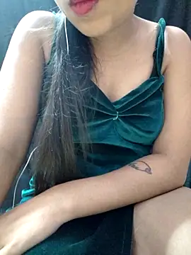 Snapshot of Roshni_98 chatting on June 2026 05:50:02 AM Roshni 98 online show from June 2026 05:50:02 AM