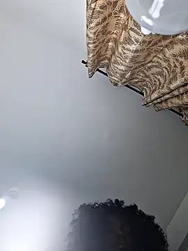 hornycreamybabe online show from September 2025 12:30:01 PM