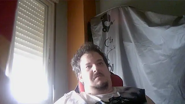 Snapshot of porkorossy chatting on June 2026 07:17:02 AM porkorossy online show from June 2026 07:17:02 AM