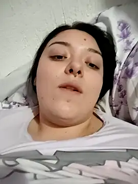 Snapshot of Chubbygrl20 chatting on November 2025 12:44:01 AM Chubbygrl20 online show from November 2025 12:44:01 AM