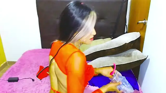 Queen camila online show from February 2025 12:37:01 AM