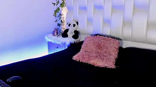 BeckyRusso online show from February 2025 06:04:02 PM