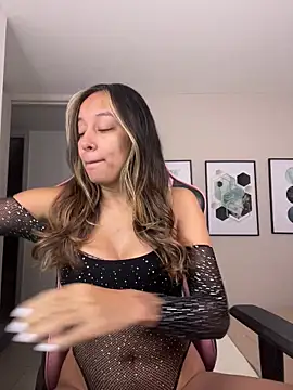 DianaHopson online show from October 2025 10:36:02 AM