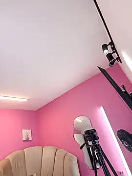 Shanelle   online show from November 2025 01:44:01 PM