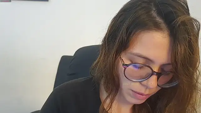 Snapshot of irinasweet27 chatting on January 2025 01:33:01 AM irinasweet27 online show from January 2025 01:33:01 AM