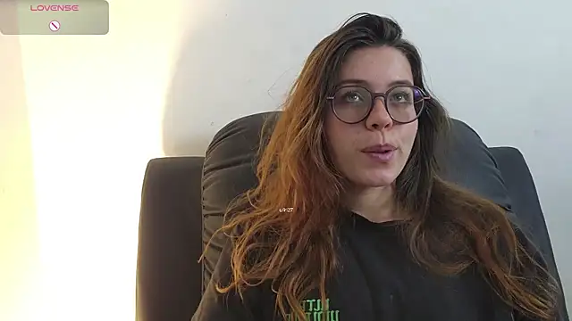 Snapshot of irinasweet27 chatting on October 2025 02:08:01 PM irinasweet27 online show from October 2025 02:08:01 PM