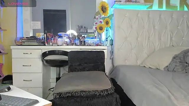 kimberly hornny online show from January 2025 09:56:01 AM