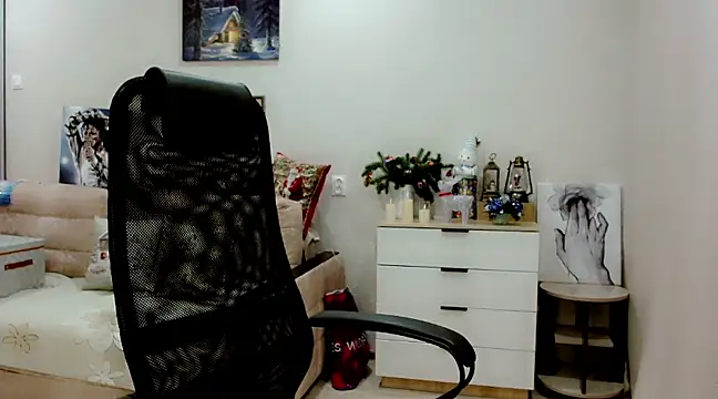 EveLove33 online show from February 2025 05:09:02 PM