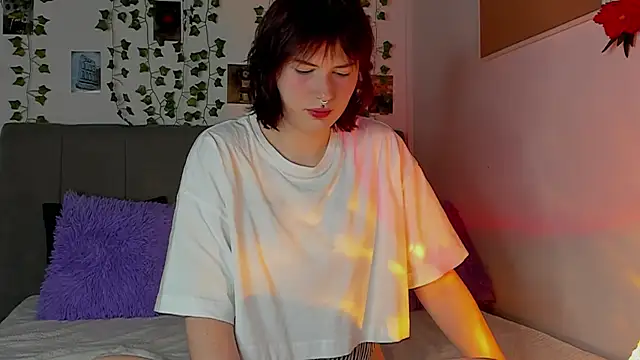 miss Lizzy online show from December 2024 01:14:01 AM