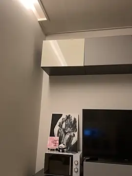 Angela Fosterr online show from October 2025 04:52:02 PM