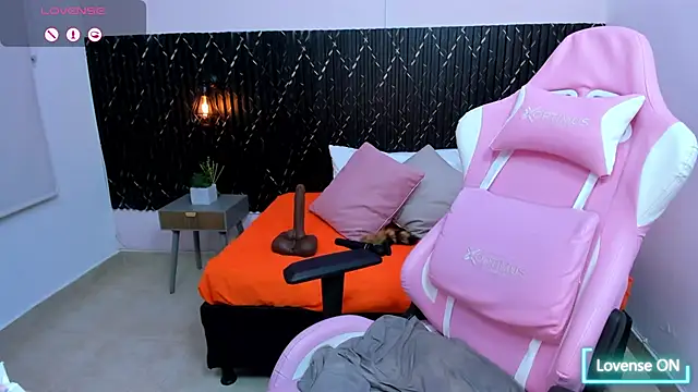 Snapshot of tammy_lynn69 chatting on March 2025 09:15:02 PM tammy lynn69 online show from March 2025 09:15:02 PM