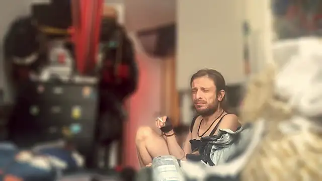 Snapshot of DownstairsSky chatting on October 2025 04:28:01 PM DownstairsSky online show from October 2025 04:28:01 PM