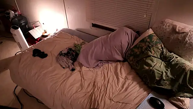 Snapshot of xxpixeyxx chatting on September 2025 02:33:01 AM xxpixeyxx online show from September 2025 02:33:01 AM