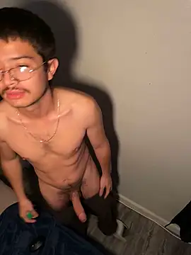 demonslayerr999 online show from December 2024 11:25:01 PM