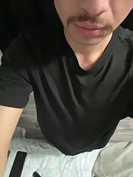 demonslayerr999 online show from February 2025 07:01:01 AM