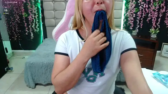rose meyer online show from December 2024 09:35:01 PM