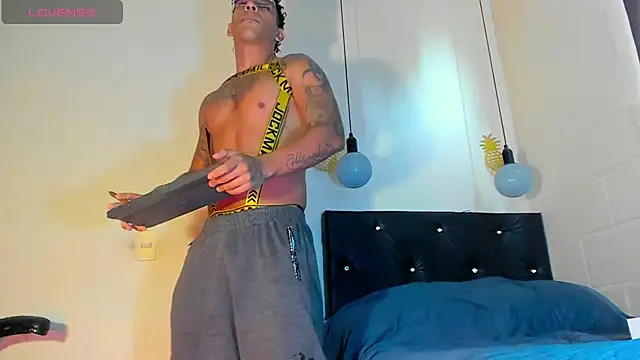 FuckHardlove online show from December 2024 02:22:02 PM