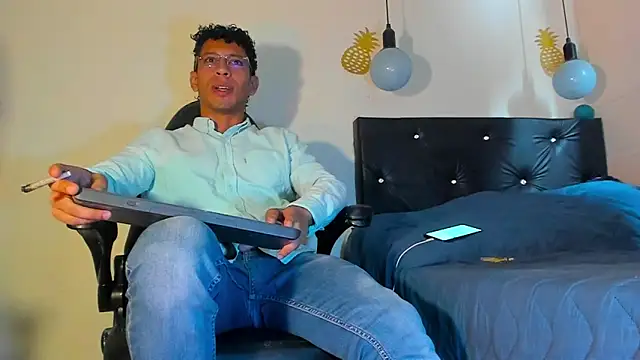 FuckHardlove online show from December 2024 02:51:01 PM