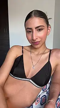 Snapshot of Ameellie chatting on December 2024 06:05:01 PM Ameellie online show from December 2024 06:05:01 PM