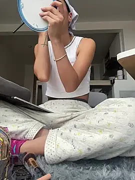 Snapshot of Ameellie chatting on March 2025 03:16:02 PM Ameellie online show from March 2025 03:16:02 PM