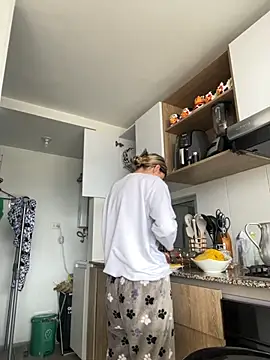 Snapshot of Ameellie chatting on September 2025 04:07:01 PM Ameellie online show from September 2025 04:07:01 PM