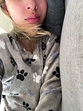 Snapshot of Ameellie chatting on September 2025 03:17:02 PM Ameellie online show from September 2025 03:17:02 PM