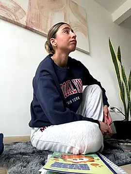 Snapshot of Ameellie chatting on September 2025 03:50:01 PM Ameellie online show from September 2025 03:50:01 PM