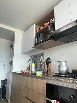 Snapshot of Ameellie chatting on October 2025 04:06:02 PM Ameellie online show from October 2025 04:06:02 PM