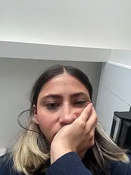 Ameellie online show from March 2026 03:05:04 PM