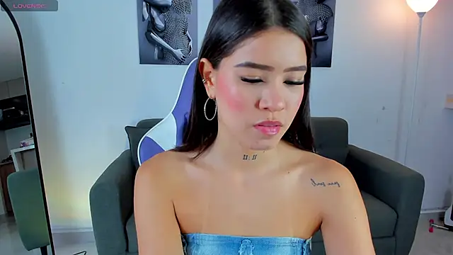 sophia willians online show from March 2025 07:31:02 PM