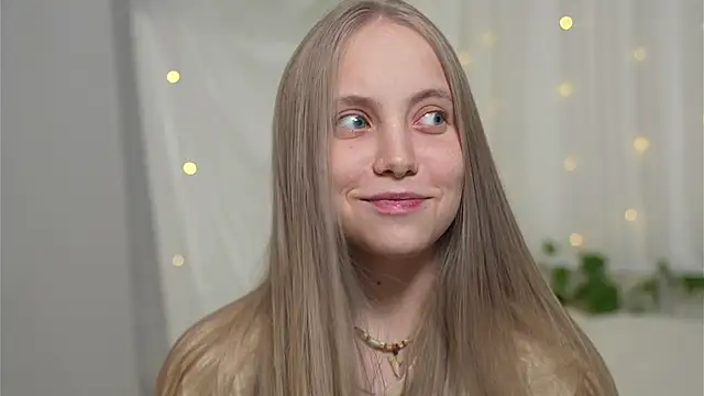 Snapshot of _Appr0ved_ chatting on January 2025 08:47:01 PM Appr0ved online show from January 2025 08:47:01 PM