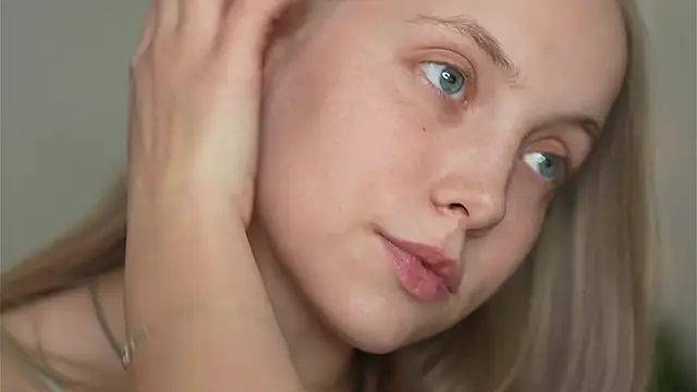 Snapshot of _Appr0ved_ chatting on February 2025 05:58:01 PM Appr0ved online show from February 2025 05:58:01 PM