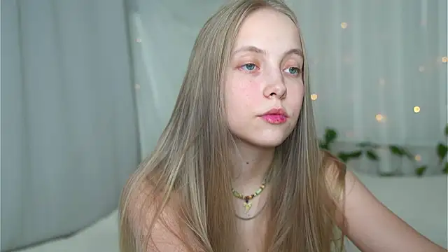 Snapshot of _Appr0ved_ chatting on March 2025 03:13:02 PM Appr0ved online show from March 2025 03:13:02 PM