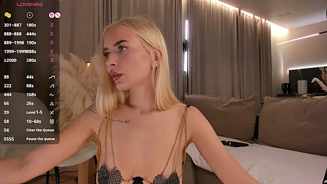 Snapshot of eva_m1racle_ chatting on November 2025 08:03:01 PM eva m1racle online show from November 2025 08:03:01 PM