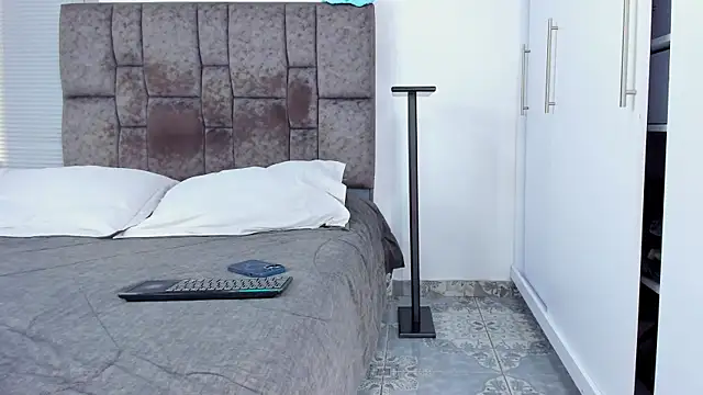 Zack Froone online show from October 2025 04:27:02 PM