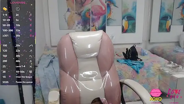 alegriamartinez online show from November 2025 07:02:02 PM