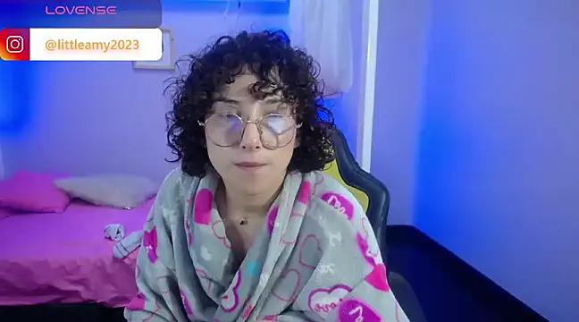 little  amy  online show from January 2025 07:23:01 AM